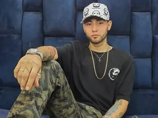 AdamWyatt live pics webcam
