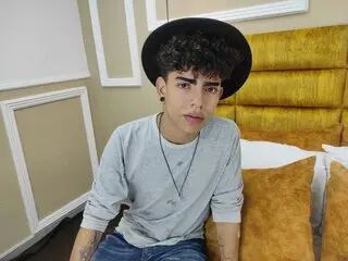 AlecTibed webcam video show