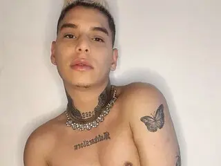 AlejandroBrant online online cam