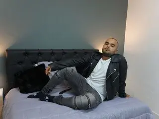 AlessandroGuzman show shows livejasmin