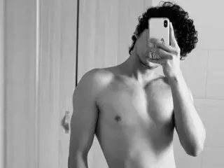 AlexanderBlake shows video lj