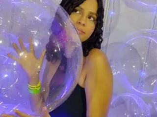 AlissonLay shows private ass
