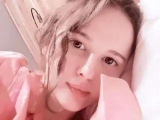 AlminaKitty live livejasmin online