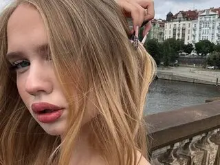 AmberWindow nude video show