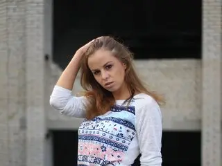 AriISHome private webcam livejasmin