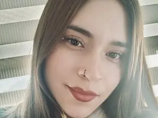 AryBlondev live lj webcam