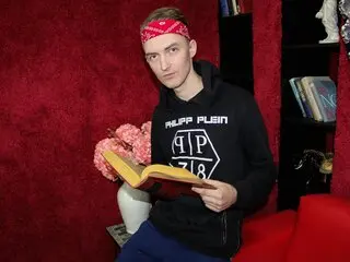 AxeHot recorded ass private