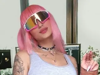 BarbieSimpsom toy camshow shows