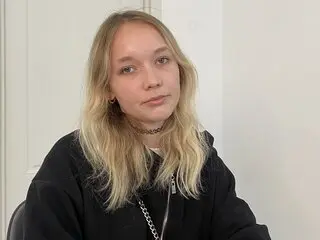 BonnieRad shows livejasmin.com real