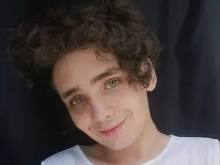 CrisYork live toy hd