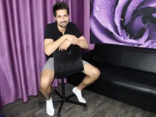 DavidStrongGuy cam jasmine live