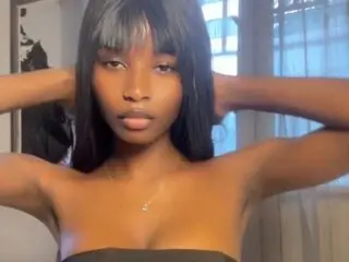 DerbyLaila cam porn webcam