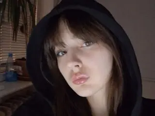 EdithDale webcam shows videos