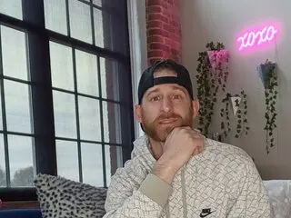 HamiltonBrooks show live webcam