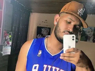 HarryMonte shows show webcam