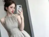 JeanneJie shows pictures private