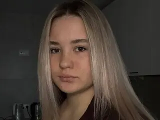 KeelyDecorte livejasmine toy show