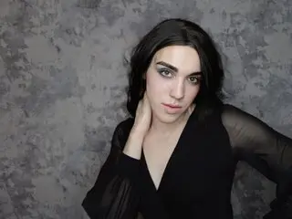 LoiseMaximoff toy toy porn
