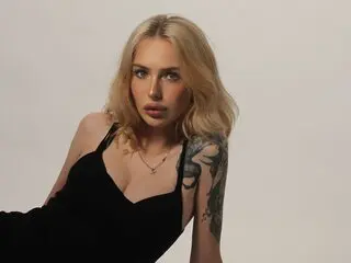 LowerFrancis nude ass live