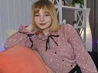 MariamRouge show real anal