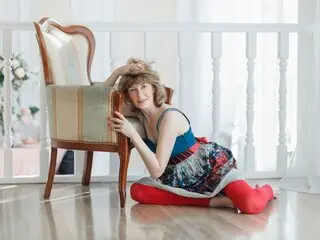 MaryDarling webcam shows cam
