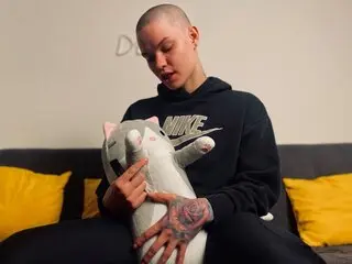 MaryGanee private ass livejasmine