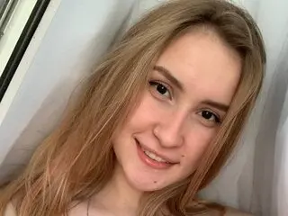 MayleHaxy shows nude live