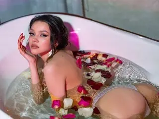 MelanieSutton live webcam pics