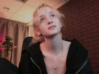 OddieFamiliar live ass live