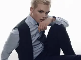 RayanToyboy lj show ass
