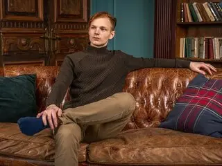 SkipperGrant show hd webcam
