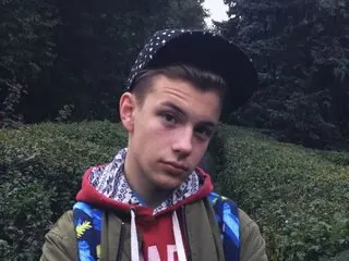 TommyFlash free nude recorded