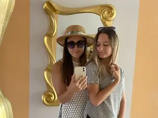 VictoriaEmily webcam show nude
