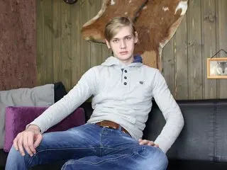 WalkerBlonde webcam private ass